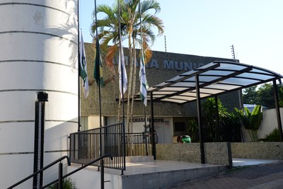 Fachada Cmfi