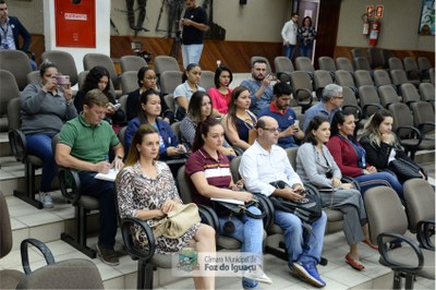Alunos do curso técnico em Administração do Instituto Federal do Paraná visitam a Câmara Municipal de Foz do Iguaçu - 08-08 (04)