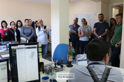Alunos do curso técnico em Administração do Instituto Federal do Paraná visitam a Câmara Municipal de Foz do Iguaçu - 08-08 (11)