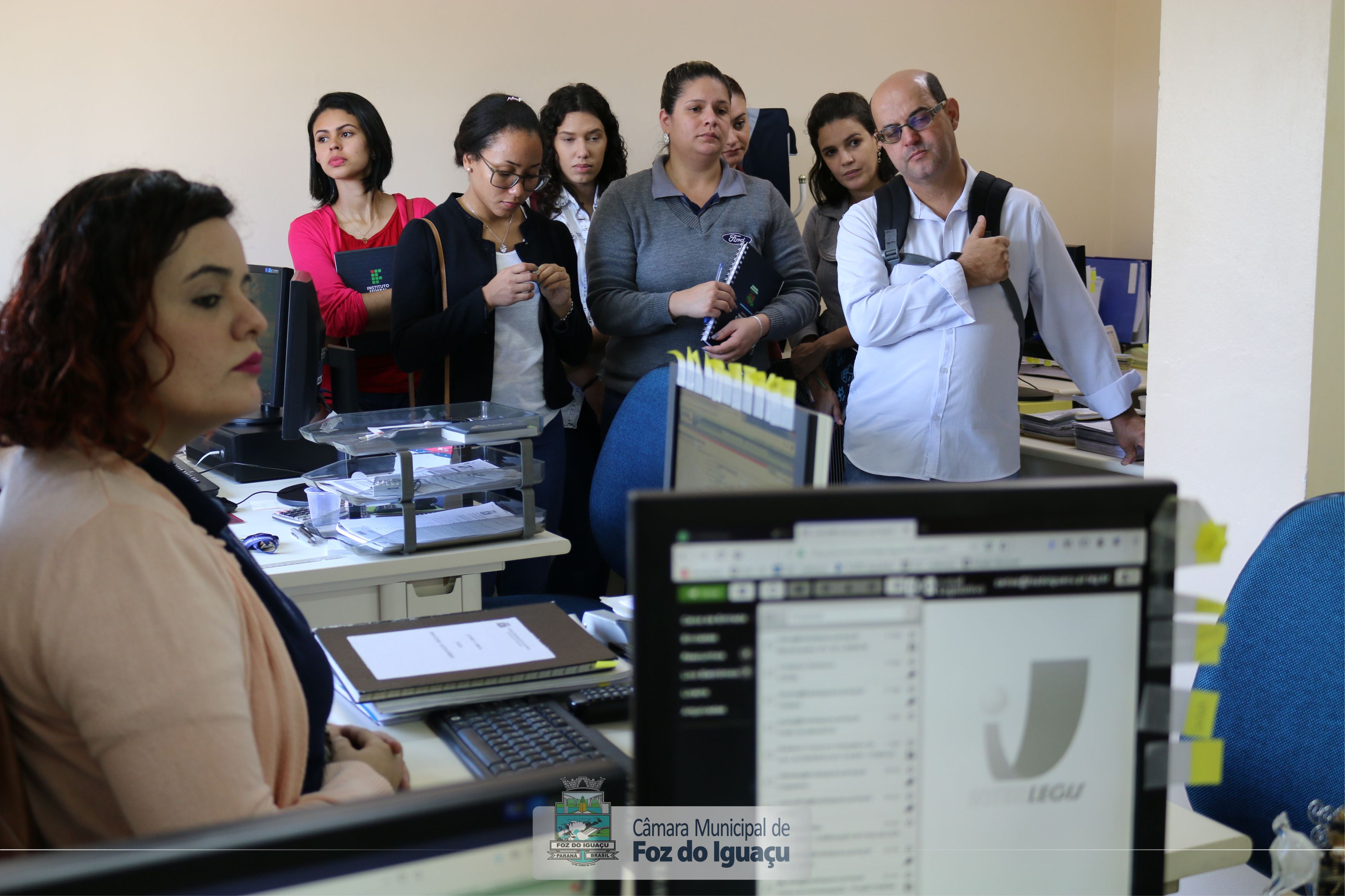 Alunos do curso técnico em Administração do Instituto Federal do Paraná visitam a Câmara Municipal de Foz do Iguaçu - 08-08 (13)