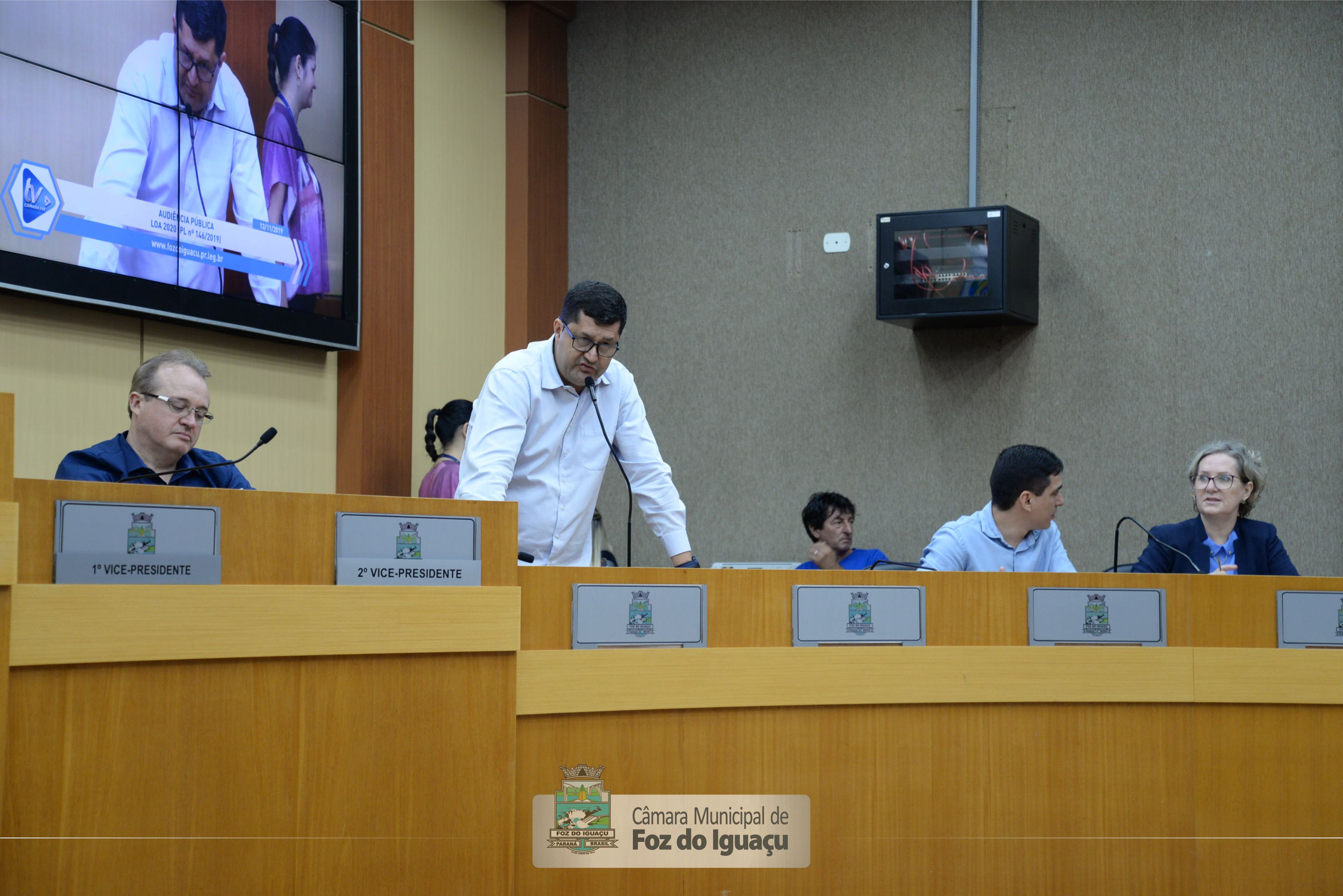 Audiência Pública para debater a Lei Orçamentária Anual - 13-11