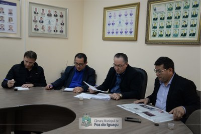 CPI da iluminação define função dos membros - 10-07 (03)