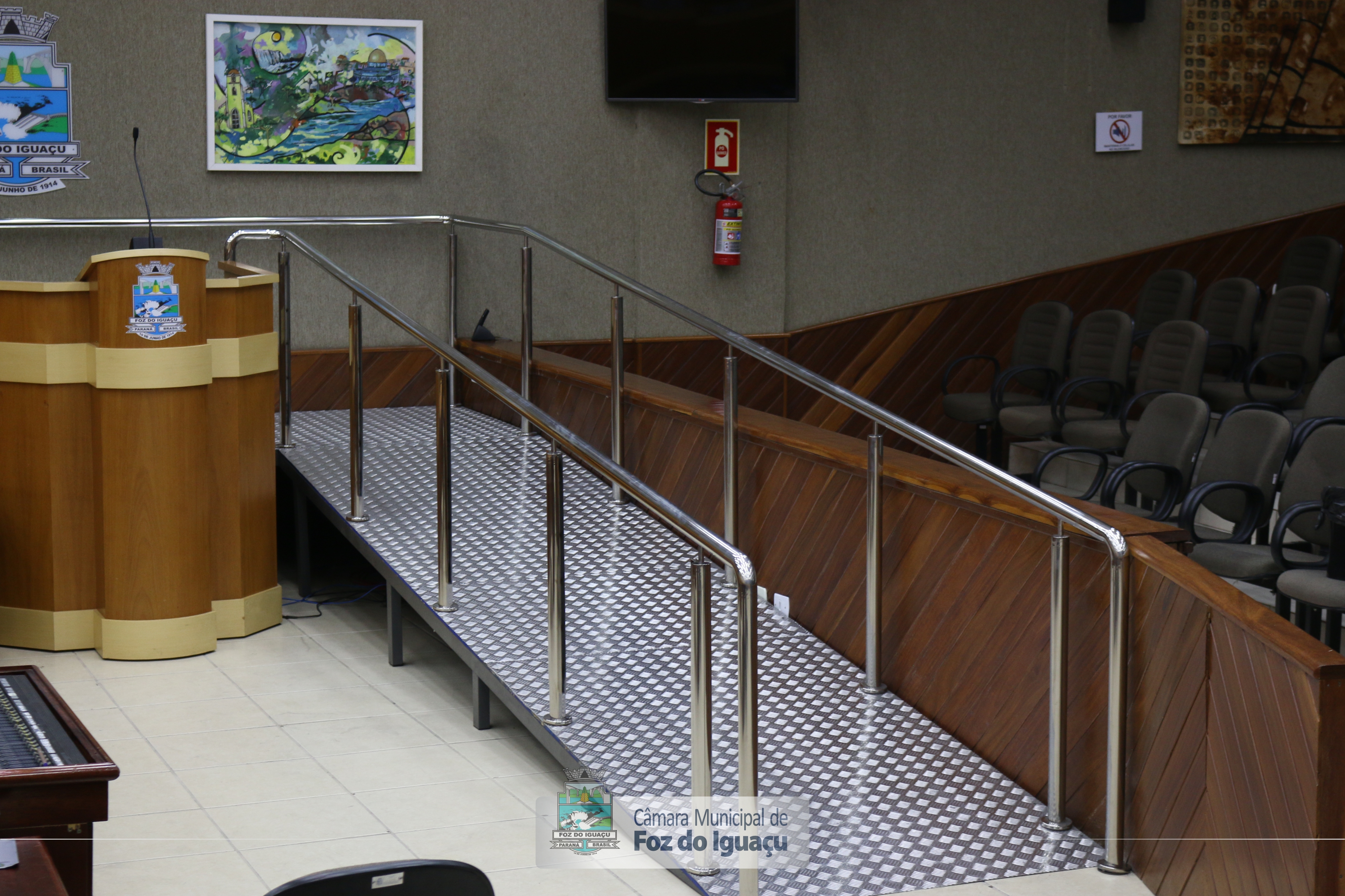 Instalação da rampa para cadeirantes (03)