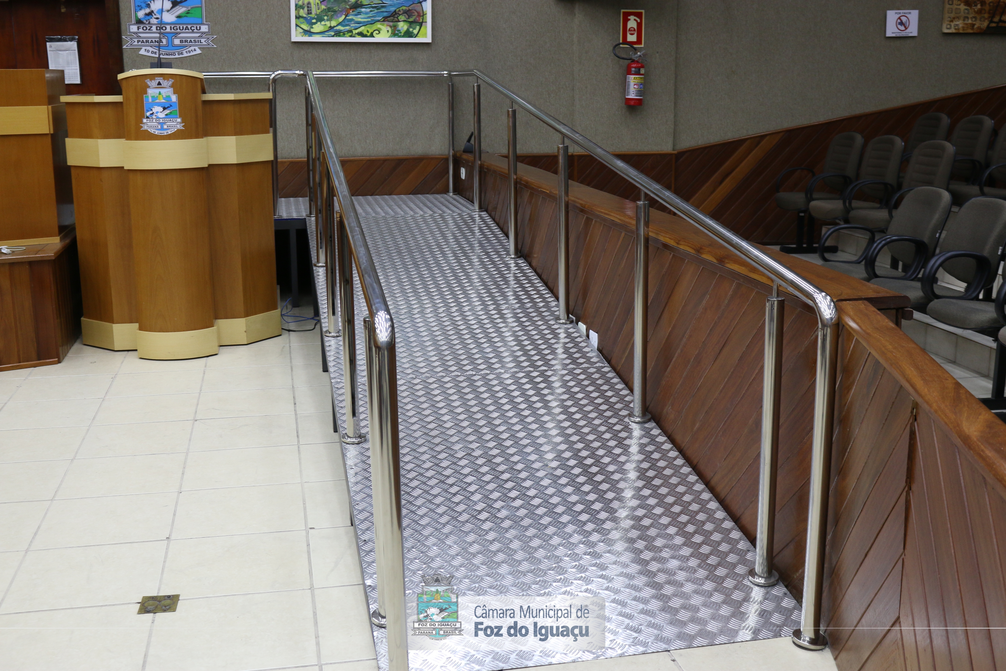 Instalação da rampa para cadeirantes (06)