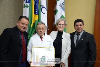 Moção de Aplauso ao Dr. Lin Pin Chuan - 15-08 (16)