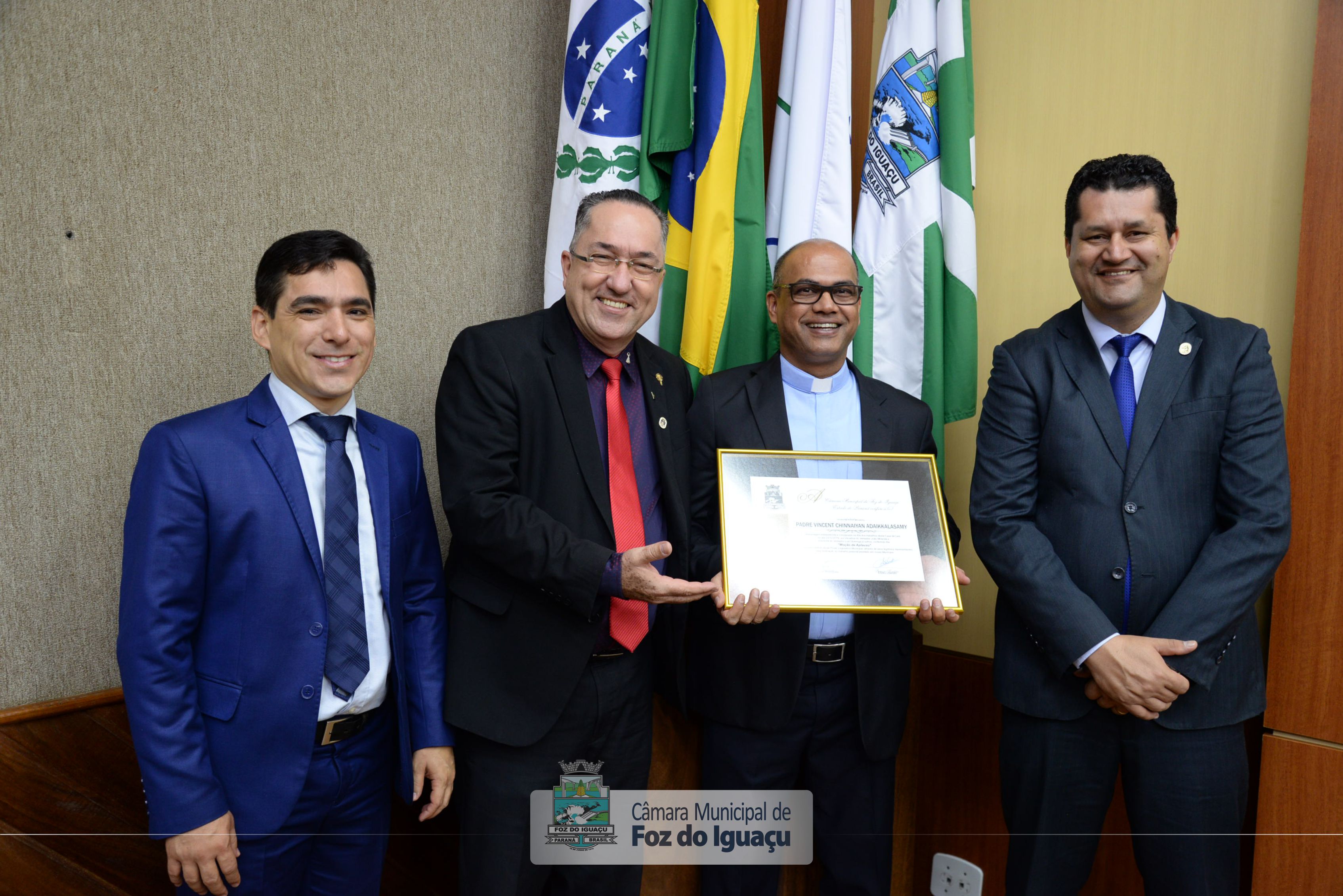 Moção de Aplauso ao Padre Vincent - 17-12-2019