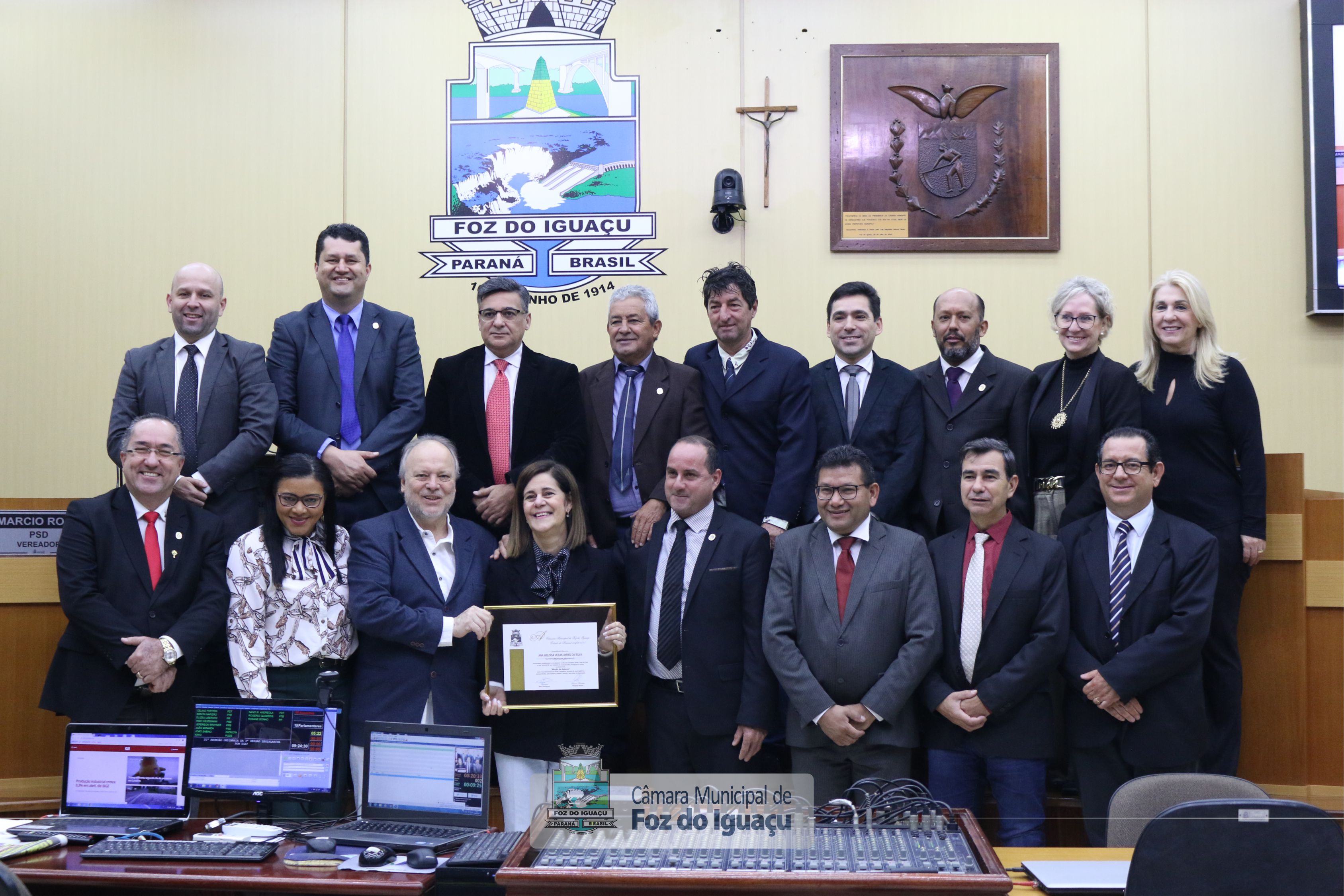 Moção de Aplauso Dra. Ana Heloisa - 04-06 (09)