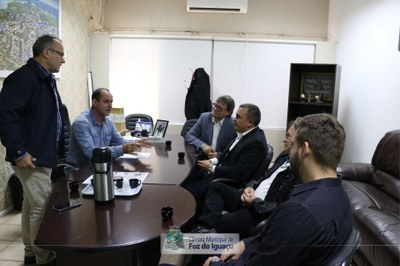 Prefeito de Pacajá (PA) visita a Câmara Municipal de Foz do Iguaçu