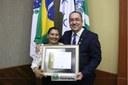 Vereador Celino Fertrin (PDT) e sua homenageada, Zulmira Ferreira Daluz