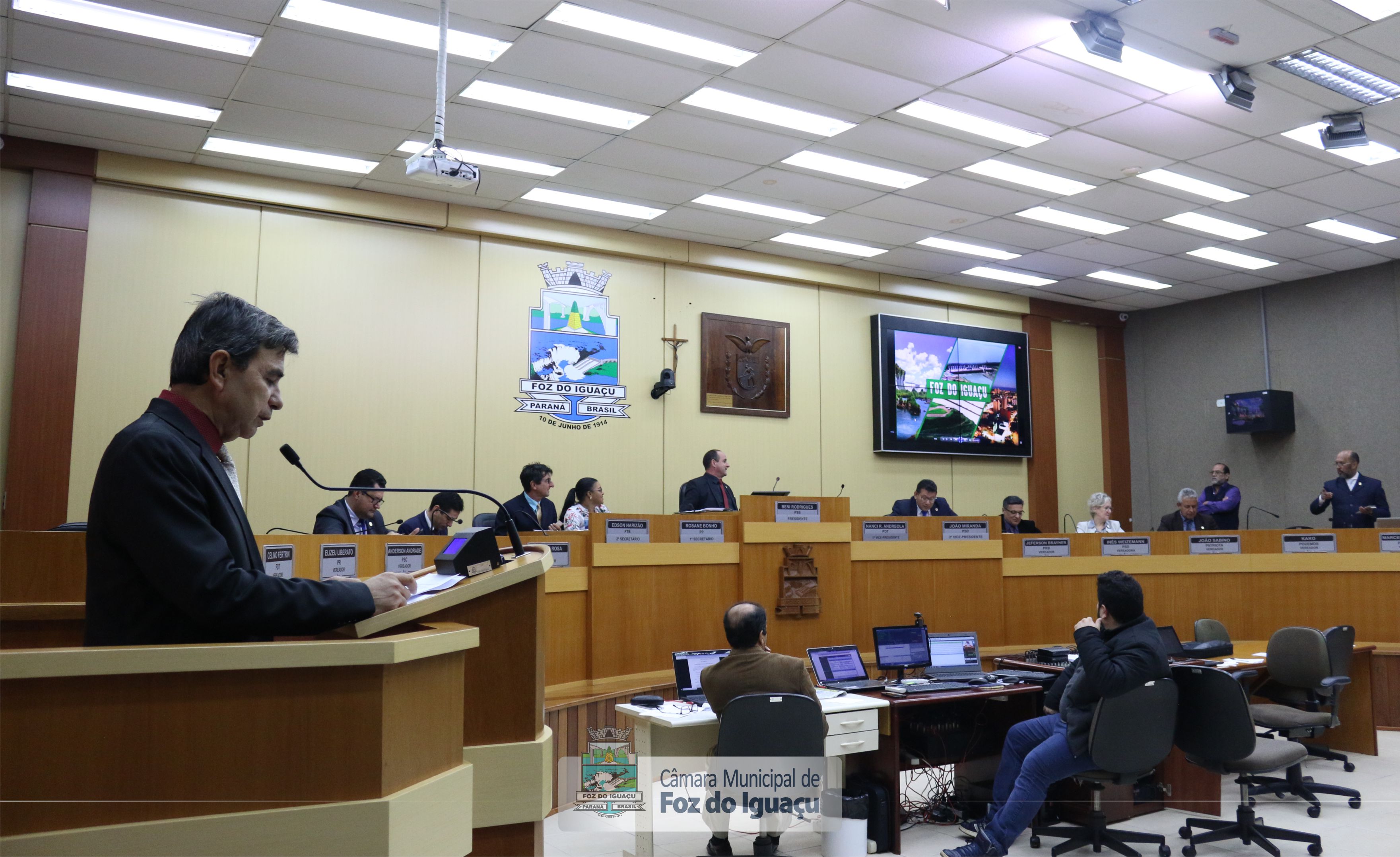 Sessão Ordinária e Extraordinária - 06-06 (01)