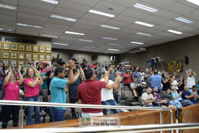 Sessão Ordinária e Extraordinária - 12-12