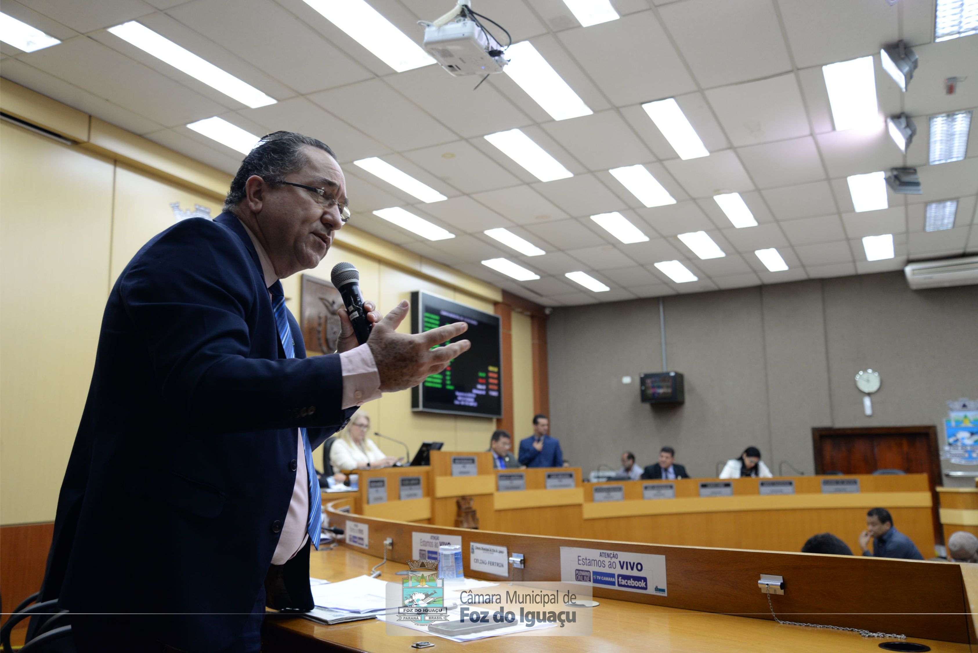 Sessão Ordinária e Sessão Extraordinária - 05-12 