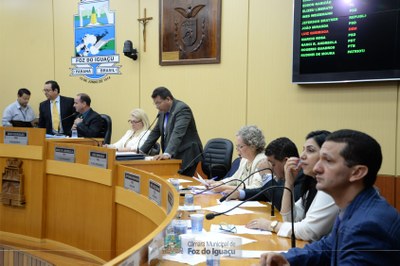 Sessão Ordinária e Sessão Extraordinária - 05-12 