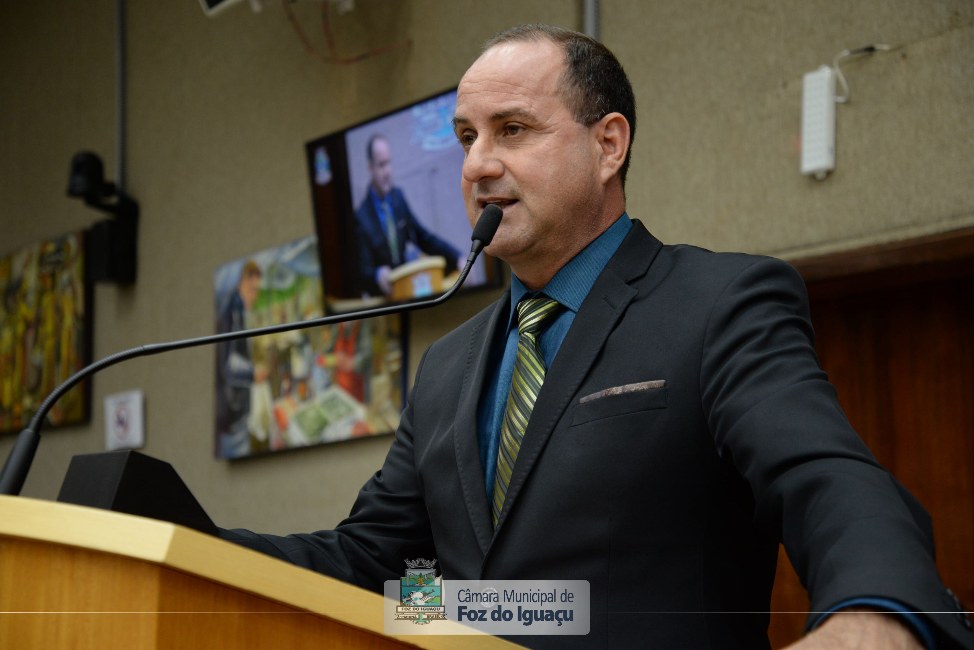 Sessão Ordinária e Sessão Extraordinária - 05-12 