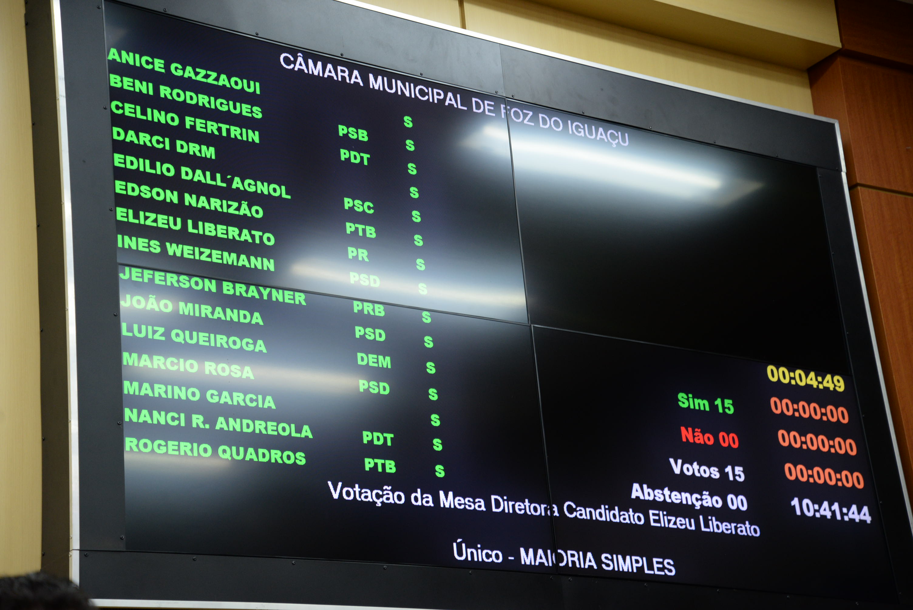 Sessão Ordinária e Sessão Extraordinária - 15-08 (02)