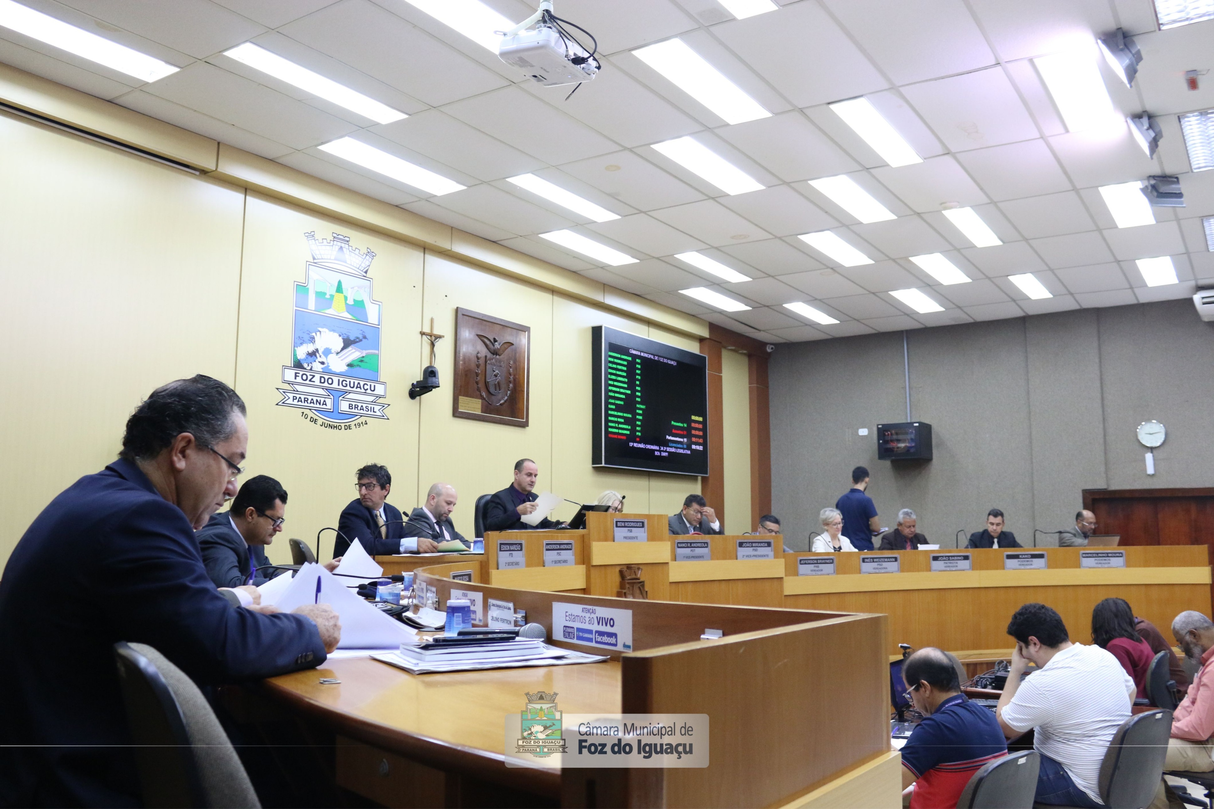 Sessões Ordinária e Extraordinária - 12-04 (03)