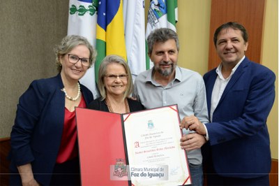 Título de Cidadã Honorária a Isabel Senandes - 08-11
