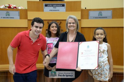 Título de Cidadã Honorária a Isabel Senandes - 08-11