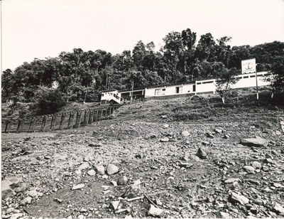 Depois da enchente no rio Iguaçu, os estragos.JPG