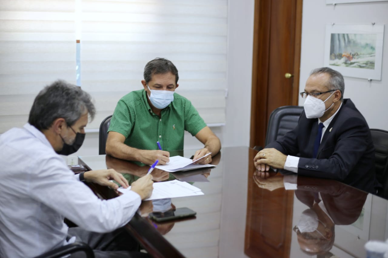 Abono Salarial e ampliação do Piso Mínimo da Educação já estão em vigor