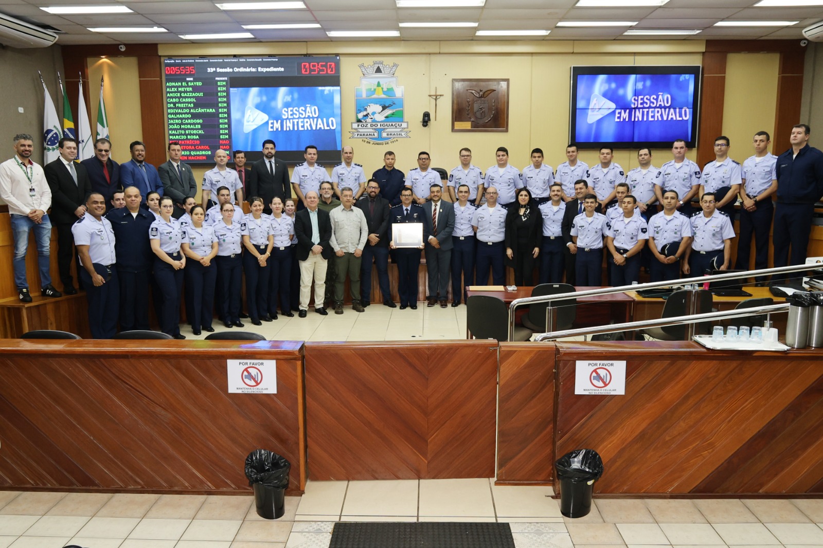 Aeronáutica é homenageada na Câmara de Foz do Iguaçu pelos 150 anos de Santos Dumont