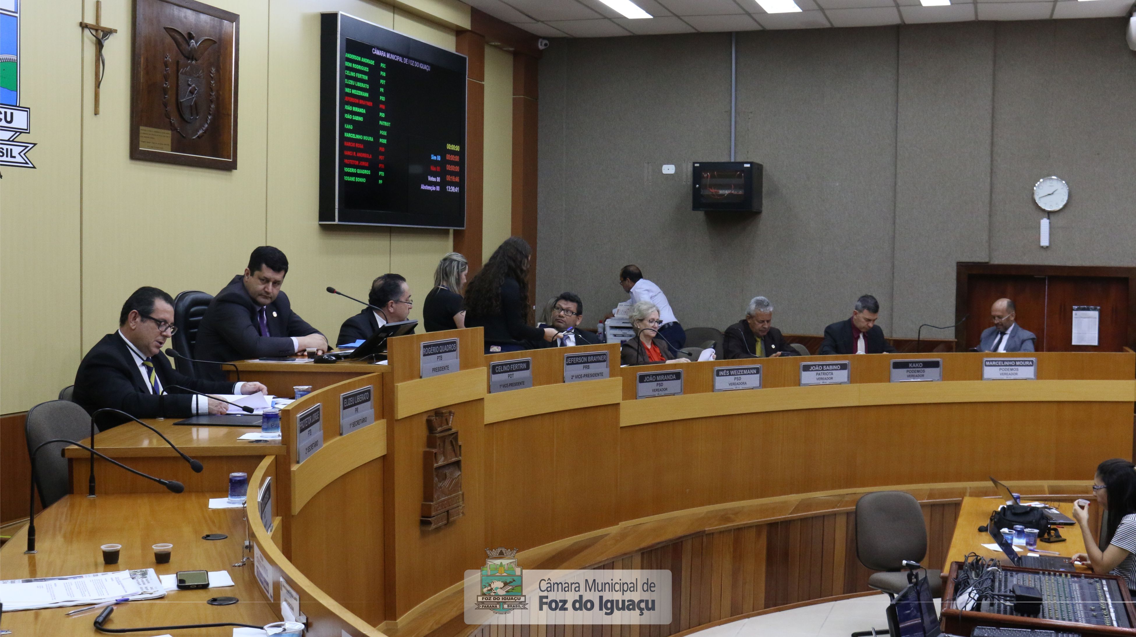 Aprovado na Câmara projeto de aperfeiçoamento do Plano de Desenvolvimento Econômico de Foz