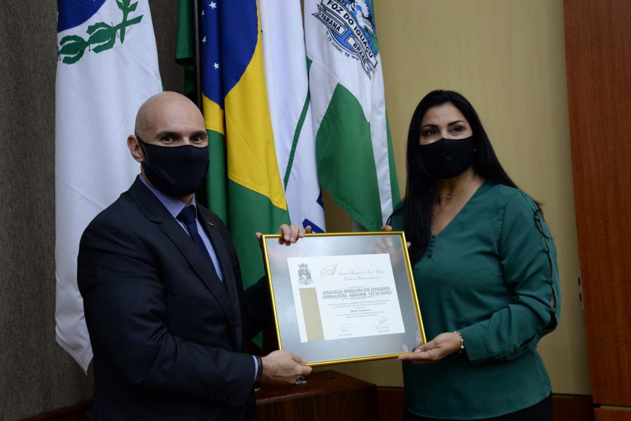 Associação Brasileira de Advogados Criminalistas recebe Moção de Aplauso da Câmara de Foz