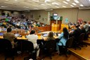 Câmara atende categoria e rejeita os vetos do prefeito aos projetos do táxi e turismo Câmara atende categoria e rejeita os vetos do prefeito aos projetos do táxi e turismo