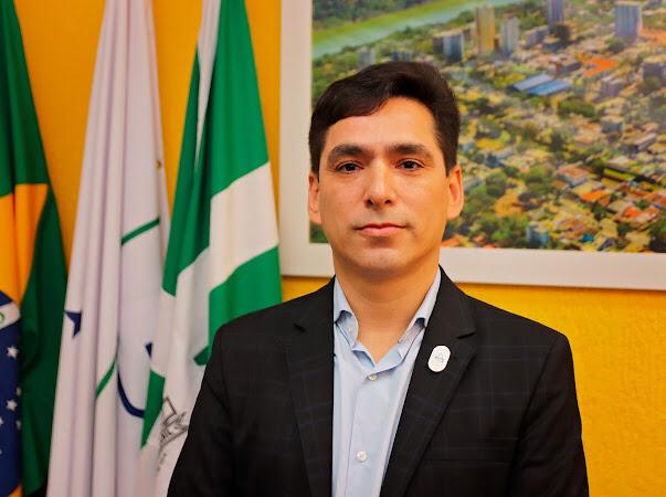 Câmara de Foz empossa Marcio Rosa (PSD) no cargo de vereador