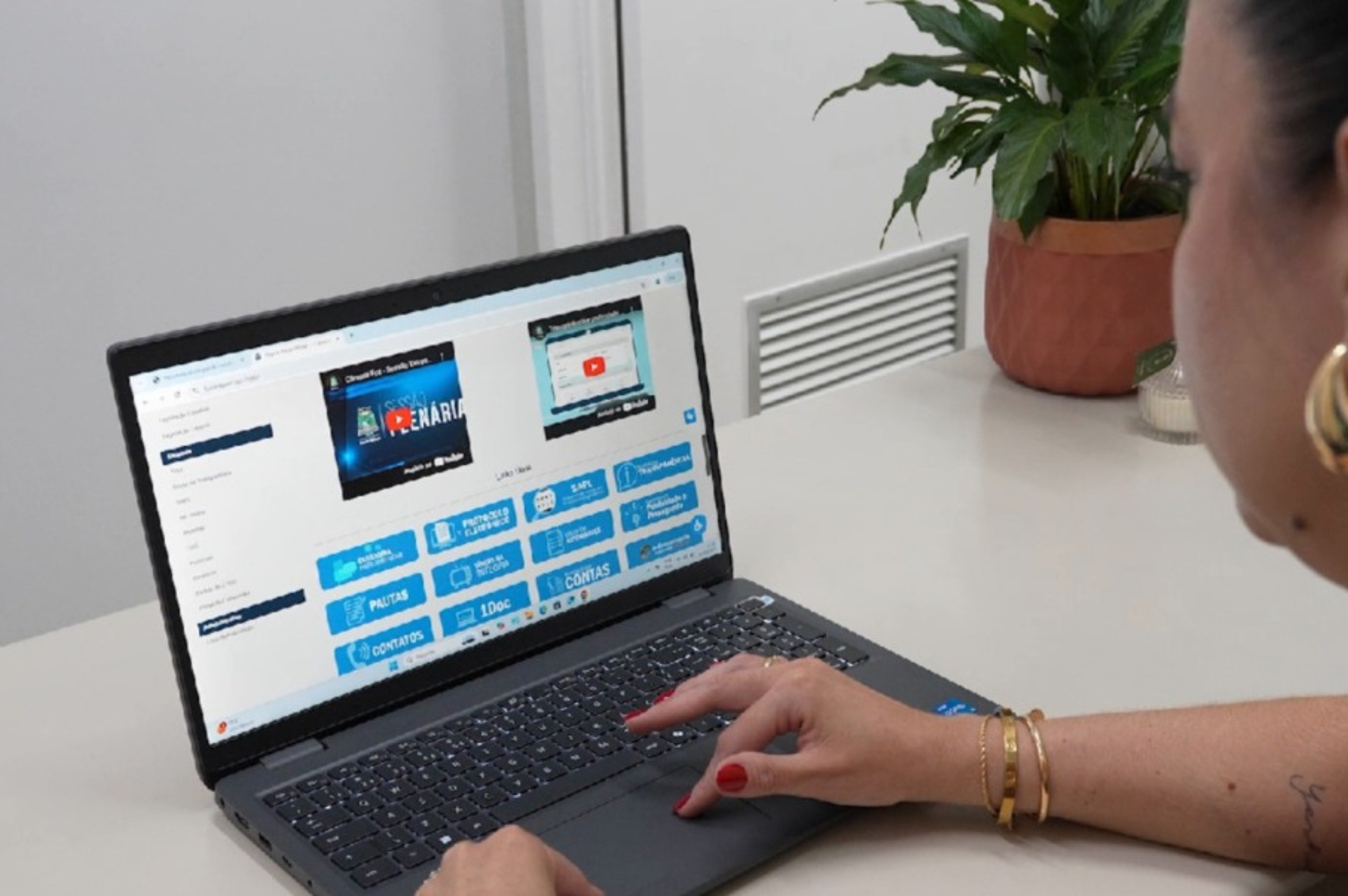 Câmara de Foz facilita vida de cidadão com pedidos de informações online