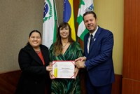Câmara de Foz homenageia Yara Barros pelo trabalho na área de conservação ambiental