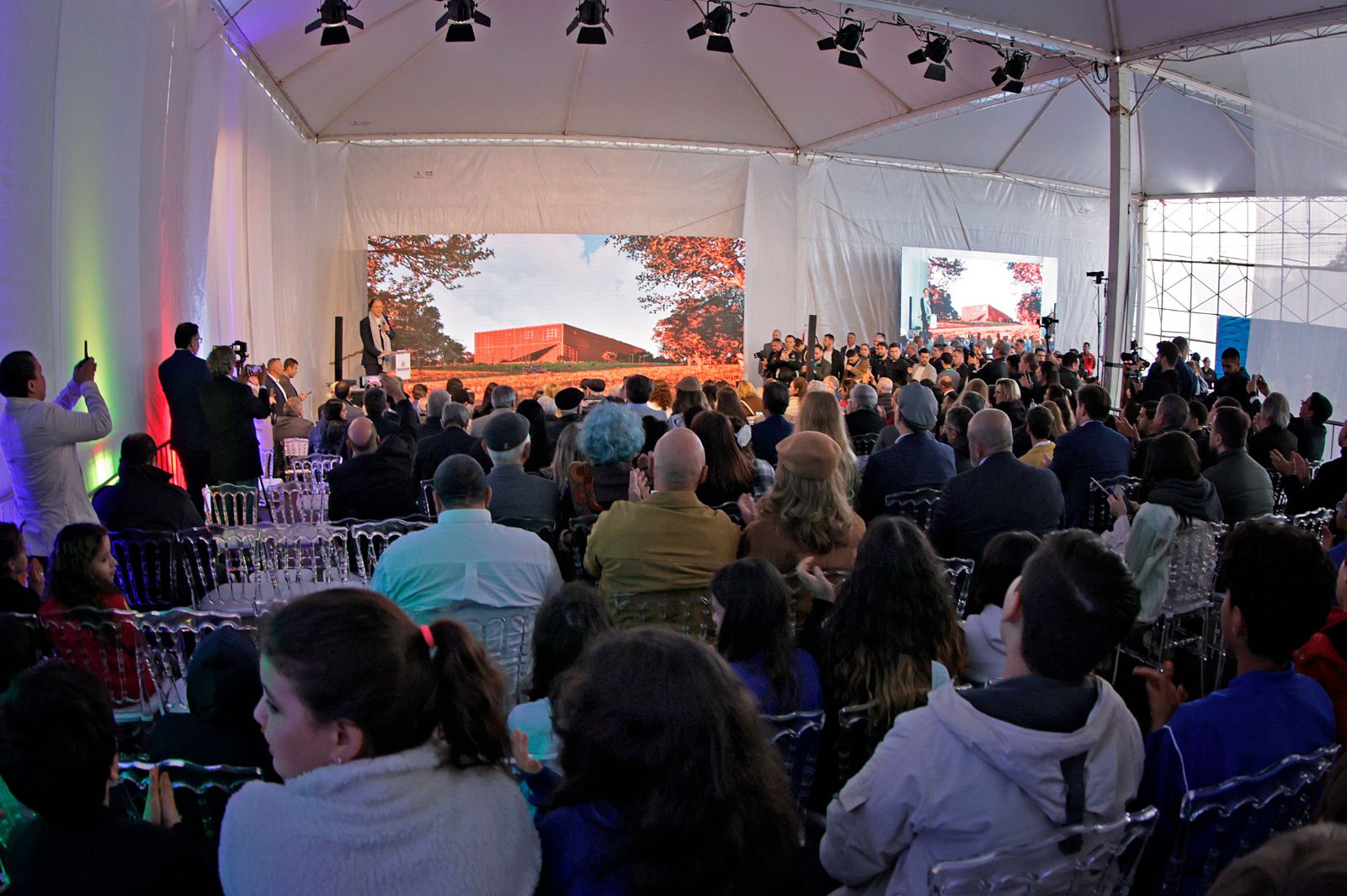 Câmara de Foz participa da apresentação do projeto do Museu Pompidou