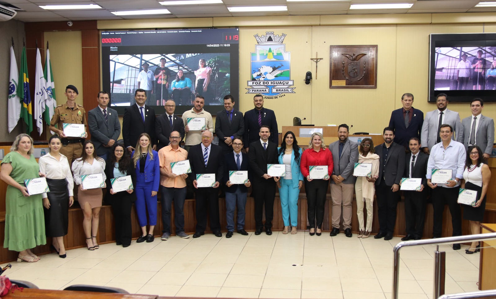 Câmara de Foz presta homenagens na 1° edição do Prêmio Profissionais da Saúde 2023
