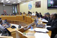 Câmara de Foz requer do Executivo dados sobre habitação, educação e meio ambiente