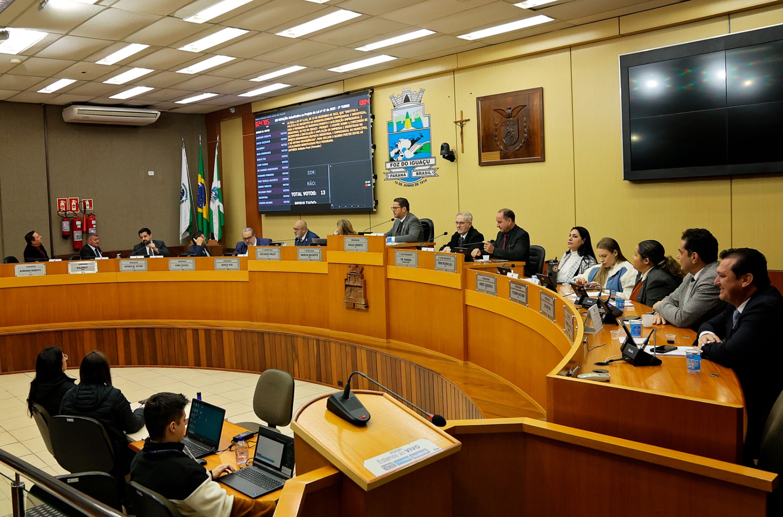 Câmara de Foz viabiliza incentivos fiscais para comerciantes da Vila Portes