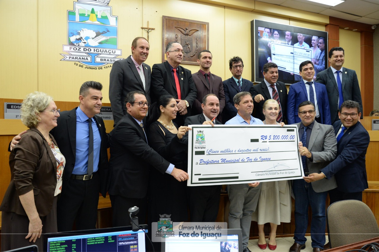 Câmara devolve para a prefeitura R$ 5,2 milhões economizados neste ano