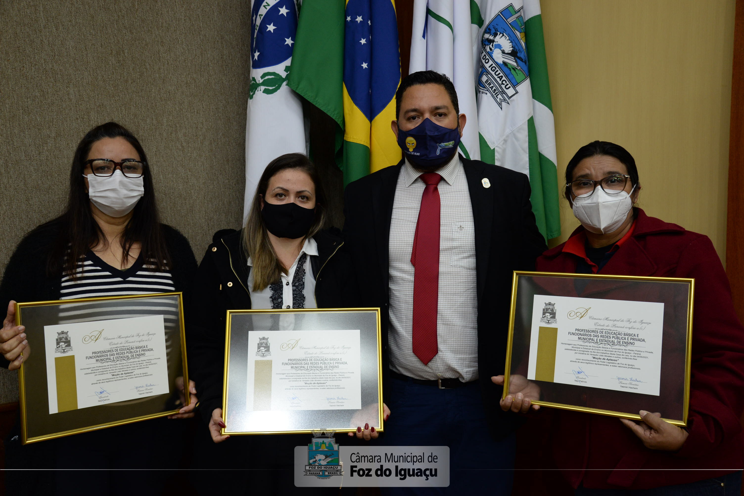 Câmara homenageia professores e funcionários da educação