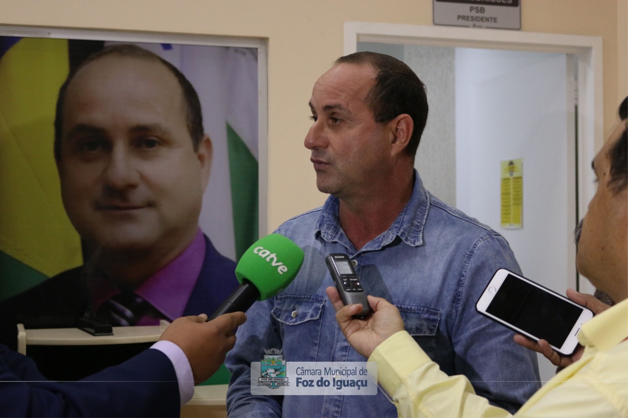 Câmara intensifica atividades e presidente tranquiliza população sobre judicialização de mandatos