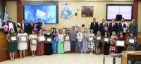 Câmara Municipal congratulou 14 mulheres com Prêmio Mulher Destaque