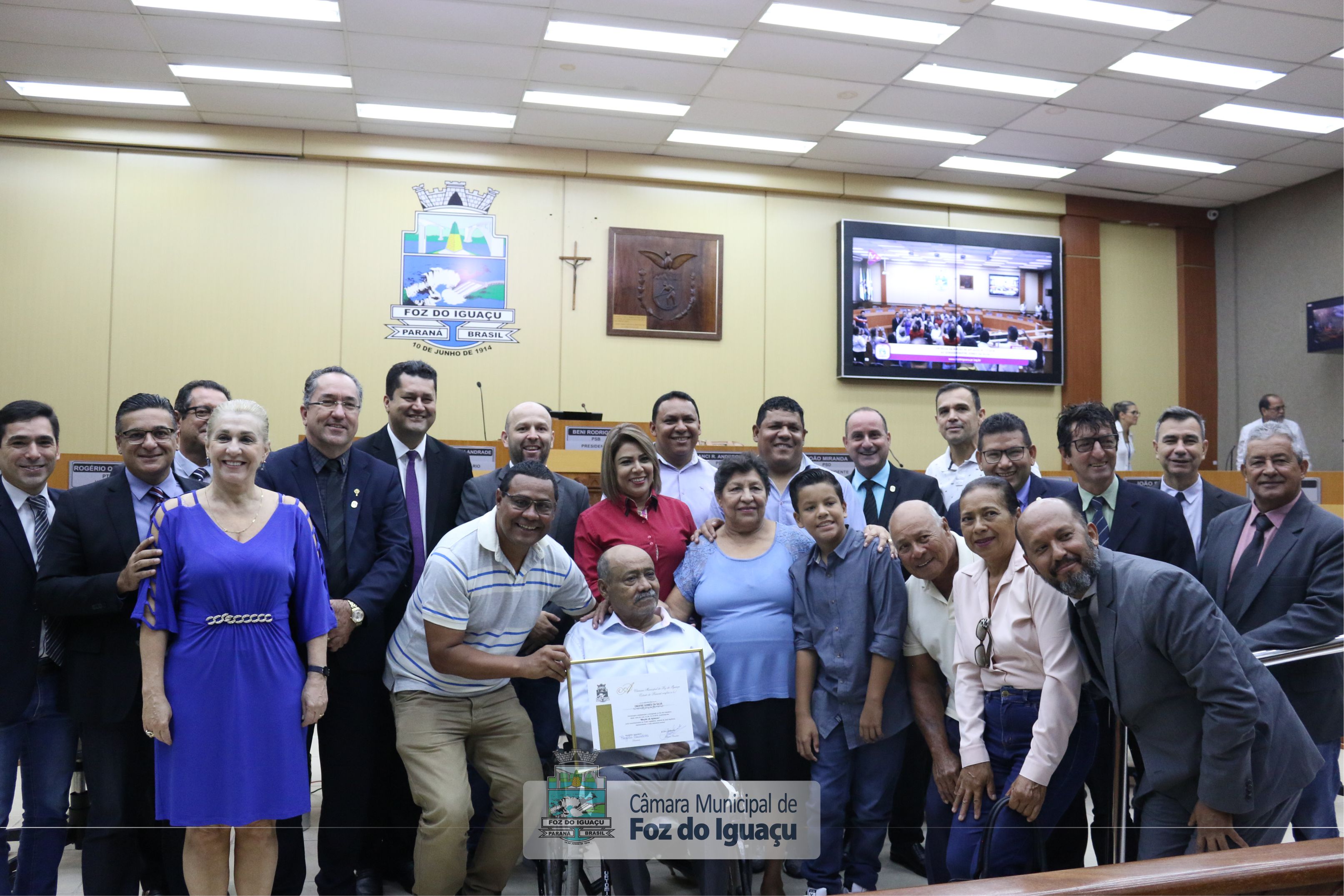 Câmara Municipal homenageia o ex-árbitro Onofre Gomes da Silva