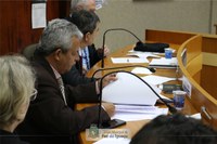 Câmara pede esclarecimento sobre saúde, obras e prestação de contas em Foz 