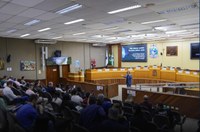 Câmara sedia oficina sobre IA na comunicação digital em parceria com o Senado Federal