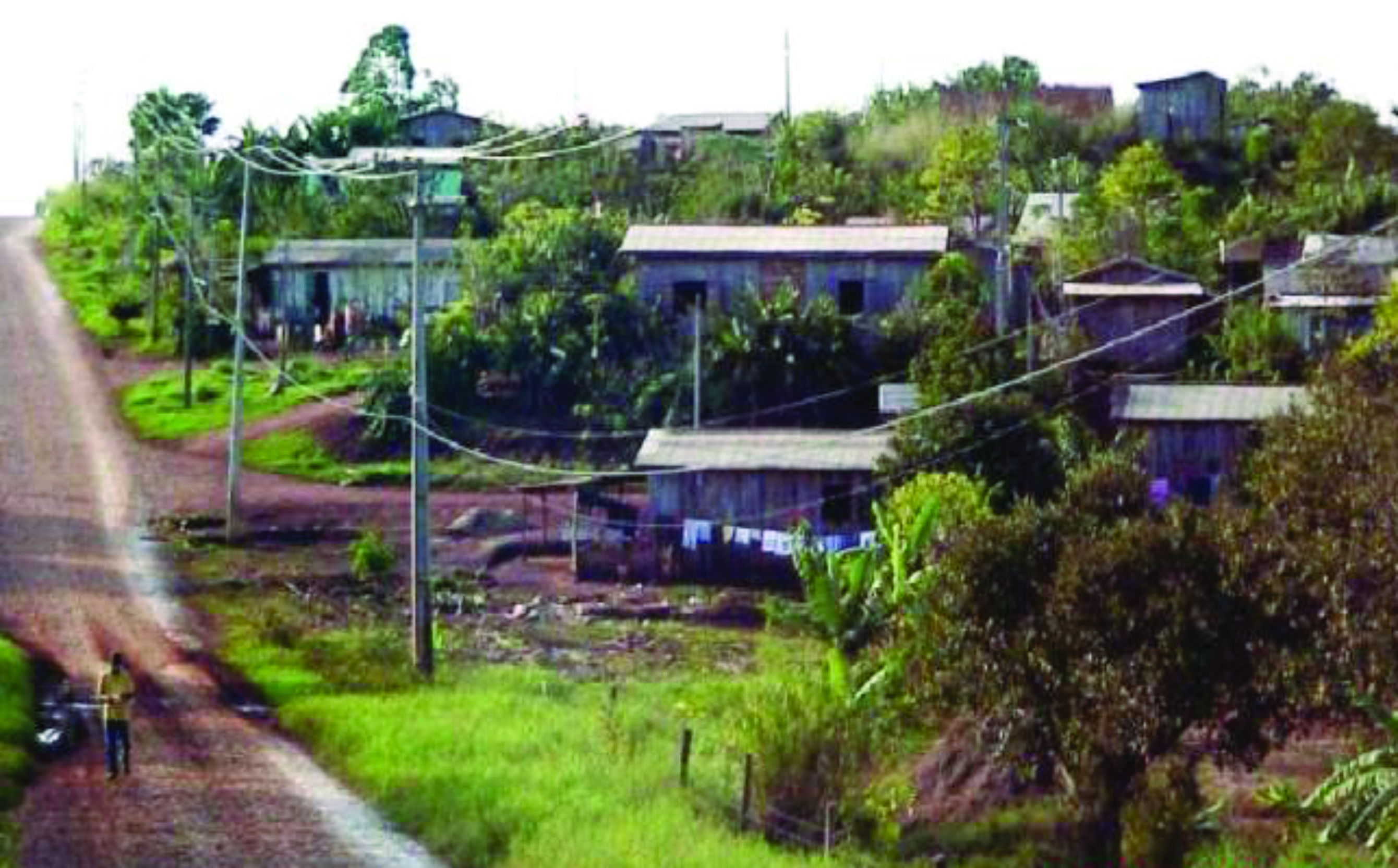 Câmara trabalha em projeto para resolver drama de famílias que vivem em cima de lixão há 24 anos