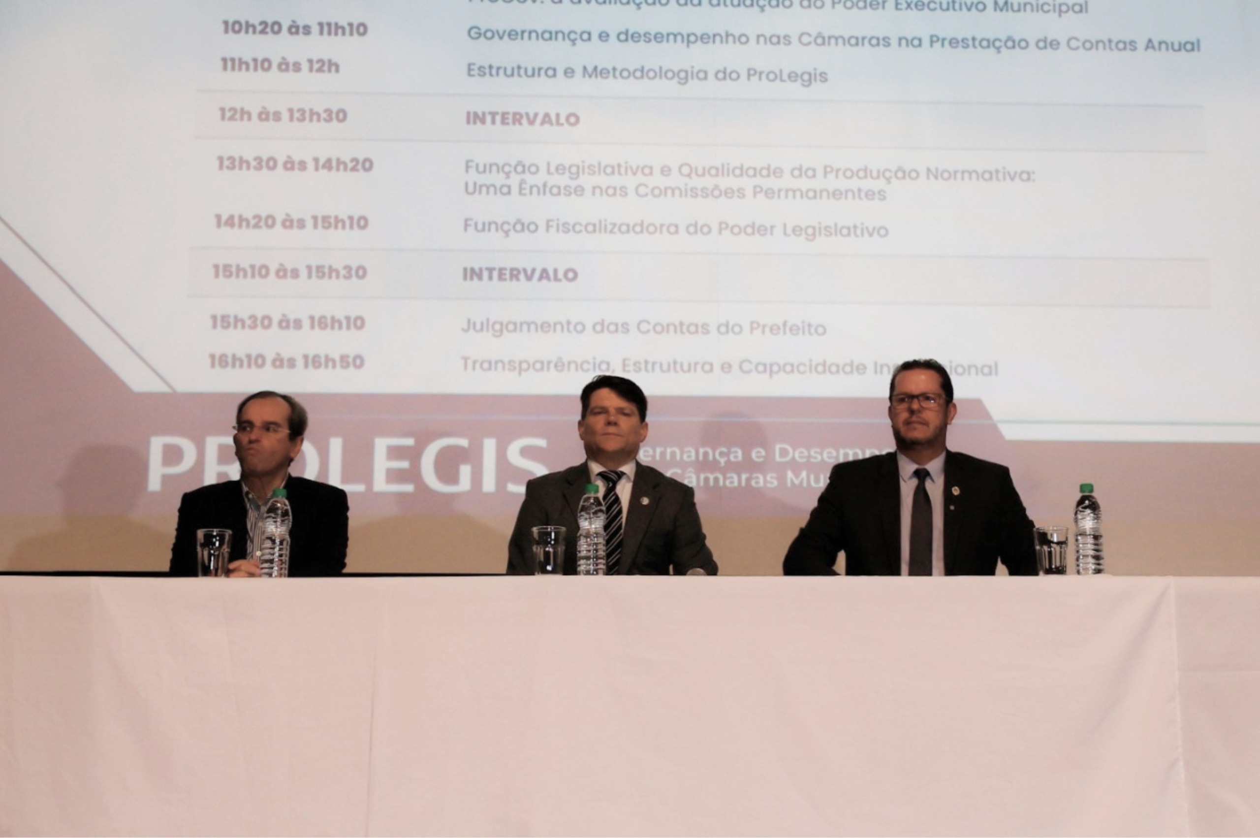 Capacitação do TCE reúne servidores e vereadores em Foz do Iguaçu