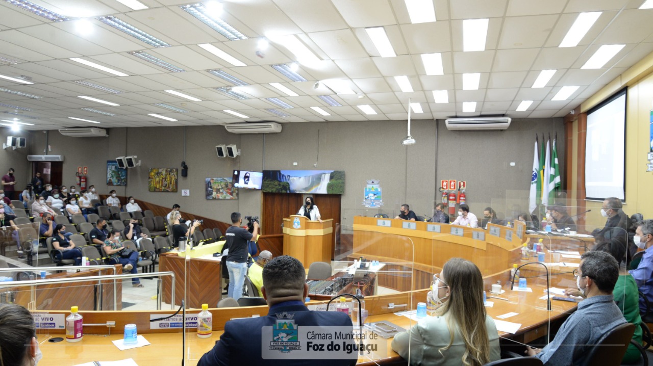 Categoria marca presença massiva na discussão sobre a jornada de 30h para profissionais de enfermagem