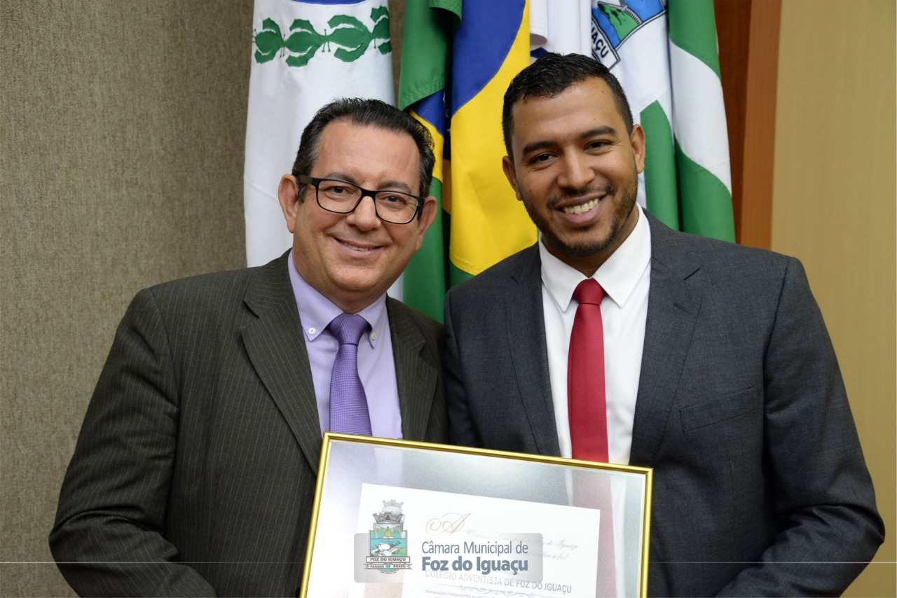Colégio Adventista, destaque na educação de Foz, é homenageado na Câmara Municipal