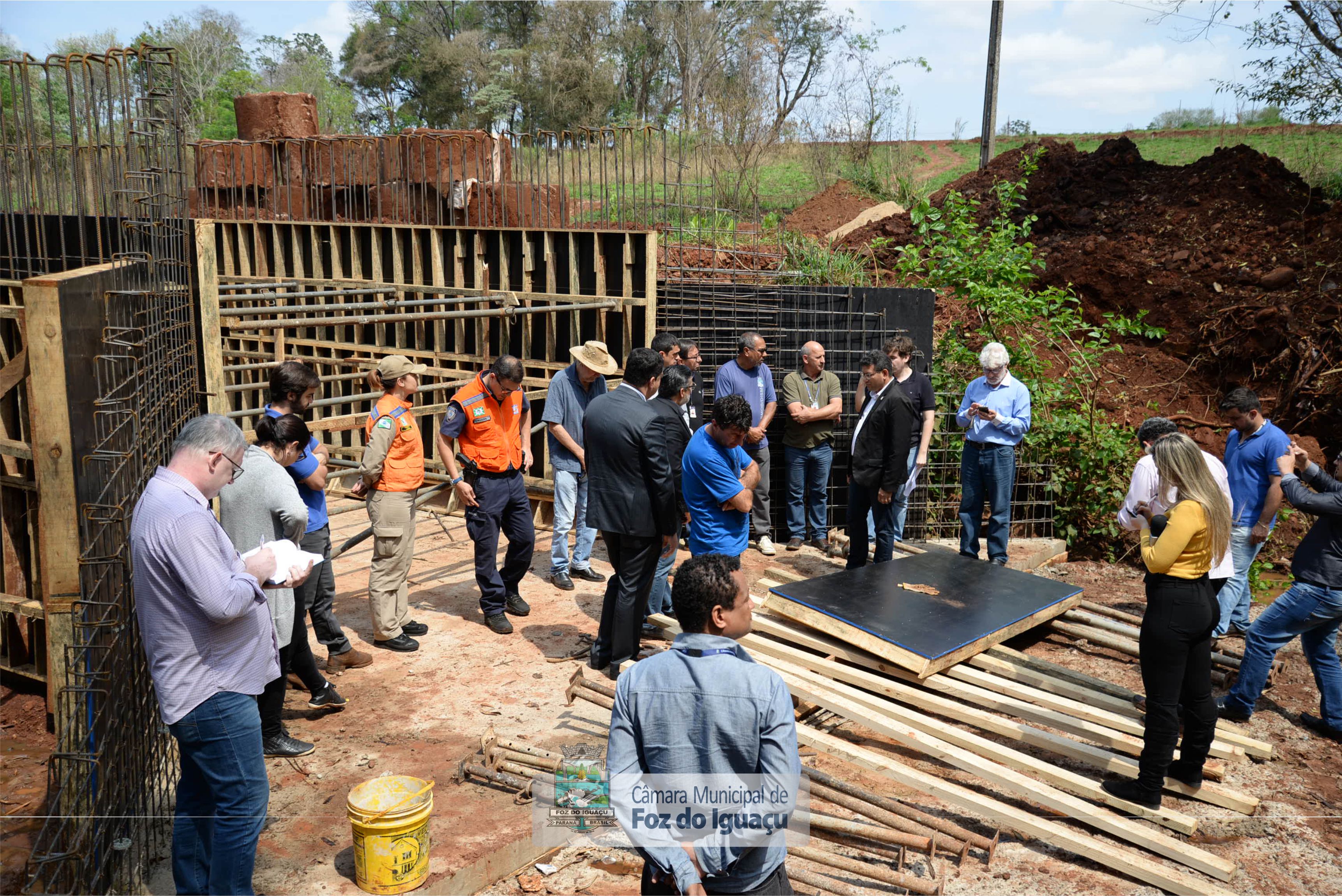 Comissão de alagamentos visita obras de contenção de enchentes