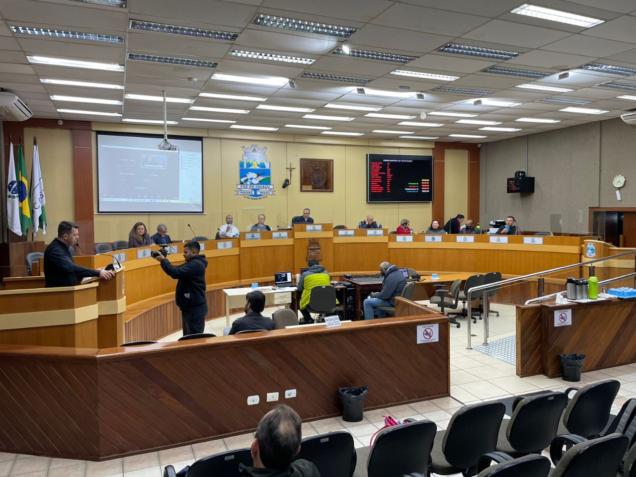 Compostagem e implantação gradativa do Lixo Zero dominam debate em audiência pública