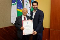 Defensor da educação e do desenvolvimento, Barakat é o mais novo cidadão honorário de Foz