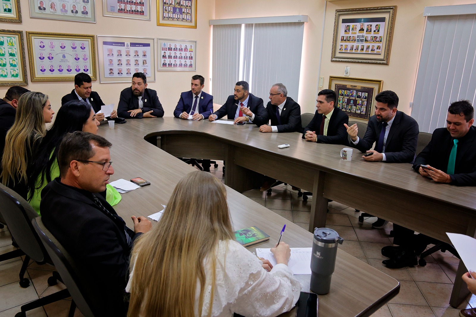 Definidas as comissões permanentes da Câmara de Foz para 2024
